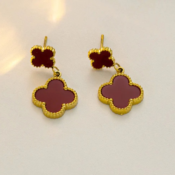 18K Gold Plated Clover Earrings - Picture 1 of 1